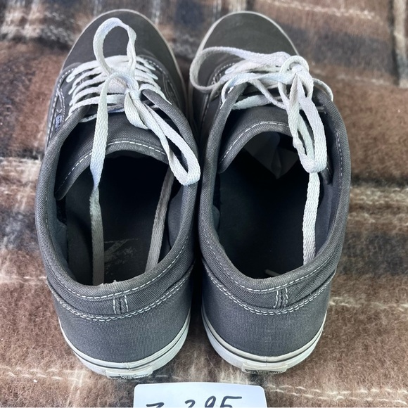 Vans Shoes - Vans Gray Sneakers TB4R women’s size:8